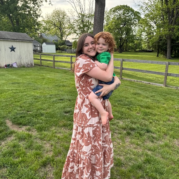 Meet your Posher, Jillian - Picture 1 of 1